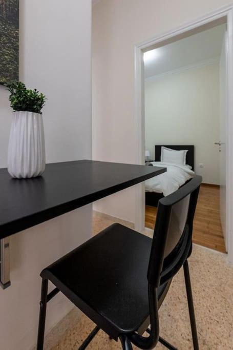 Kerameikos 2 Bedroom Apartment Athén Kültér fotó