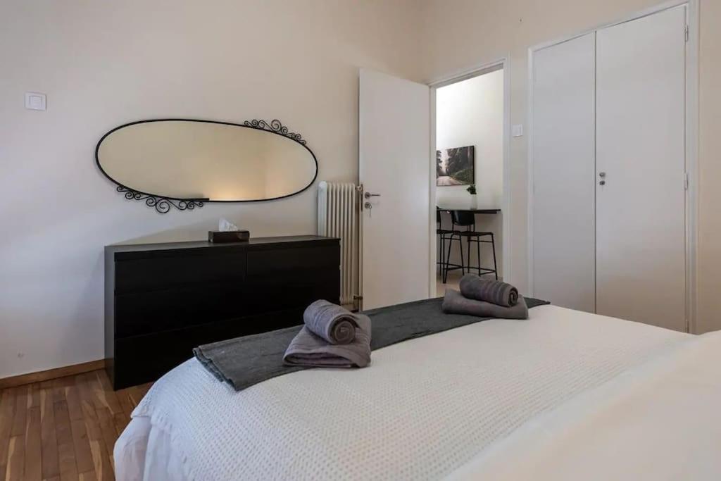 Kerameikos 2 Bedroom Apartment Athén Kültér fotó