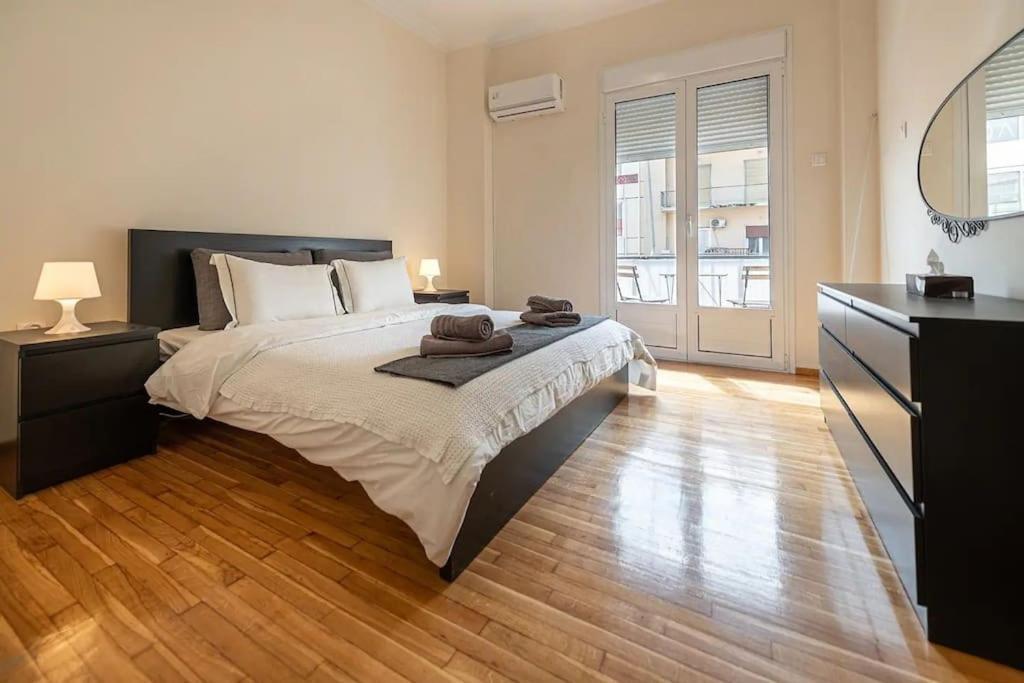 Kerameikos 2 Bedroom Apartment Athén Kültér fotó